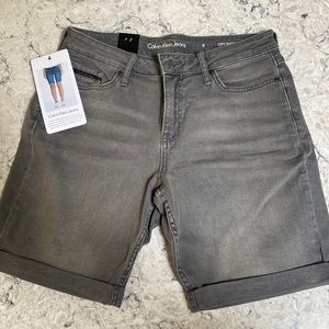 Calvin Klein City Short - Brand New - Size 8
